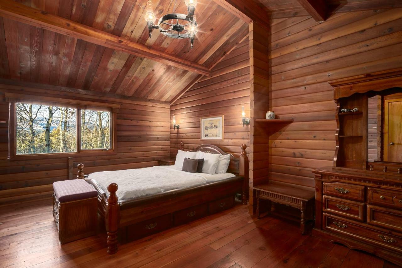 Creekside Cabin フェアモント・ホット・スプリングス エクステリア 写真